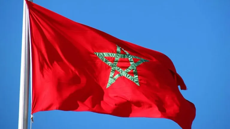 فرص عمل في قطاع البيع بالتجزئة بالمغرب 2025: سوق واعد وفرص متعددة